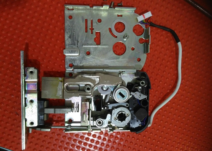 Huong-dan-cach-khac-phuc-khoa-dien-tu-bi-ket-chot